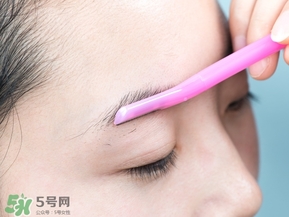 修眉刀怎么用？修眉刀使用方法圖解