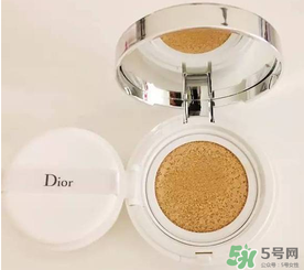 dior迪奧氣墊好用嗎？dior迪奧氣墊和蘭蔻氣墊哪個(gè)好用？