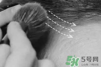 發(fā)際線高適合什么發(fā)型？發(fā)際線高怎么辦
