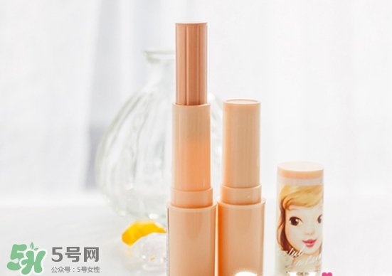 愛麗小屋唇部遮瑕膏怎么樣？愛麗小屋唇部遮瑕膏好用嗎？
