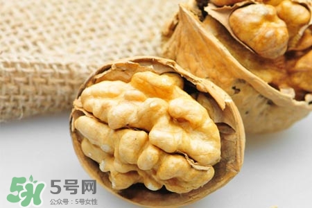 乙肝小三陽(yáng)可以吃核桃嗎？乙肝大三陽(yáng)可以吃核桃嗎？