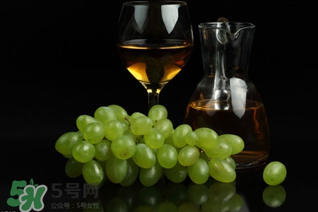 乙肝患者能喝紅酒嗎？喝紅酒對乙肝有影響嗎？