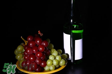 乙肝患者能喝紅酒嗎？喝紅酒對乙肝有影響嗎？
