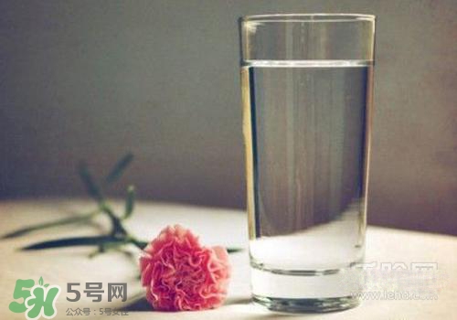 高血壓早上能喝鹽水嗎？高血壓早上喝鹽水的好處？