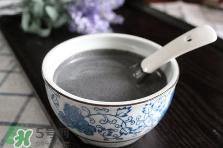 芝麻糊不能和什么一起吃？芝麻糊與哪些食物相克？
