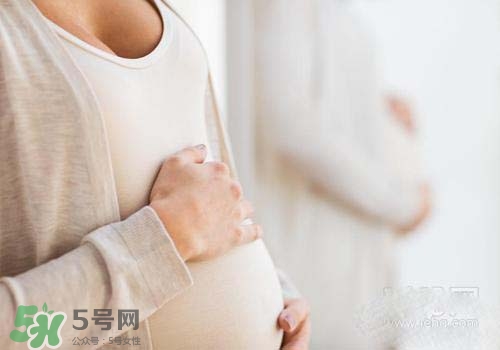 孕婦可以經(jīng)常摸肚子嗎？孕婦經(jīng)常摸肚子會(huì)怎樣？
