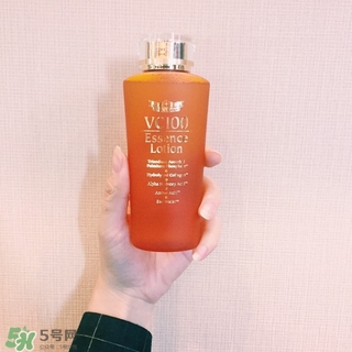 城野醫(yī)生vc100化妝水和城野醫(yī)生收斂水哪個好？對比