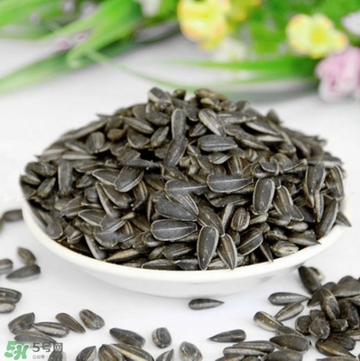 吃瓜子會口腔潰瘍嗎？口腔潰瘍可以吃瓜子嗎？