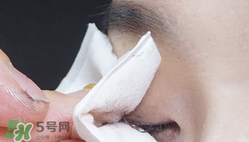 眼唇卸妝液怎么用？眼唇卸妝液使用方法
