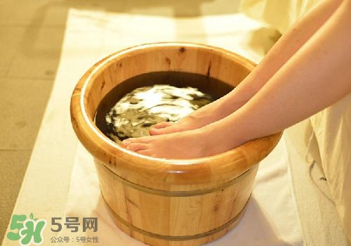 冬季泡腳有什么好處？冬天泡腳的好處