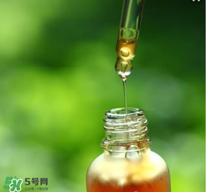 精華什么年紀(jì)用？精華什么年齡開(kāi)始用？