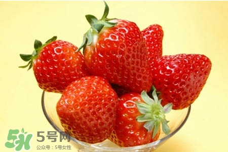 剛摘的草莓怎么清洗？新鮮草莓怎么洗才干凈？
