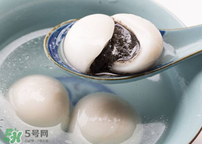 芝麻湯圓上火嗎？吃黑芝麻湯圓上火嗎？