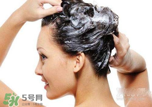 染發(fā)前可以洗頭嗎？染發(fā)前洗頭好還是不洗頭好？