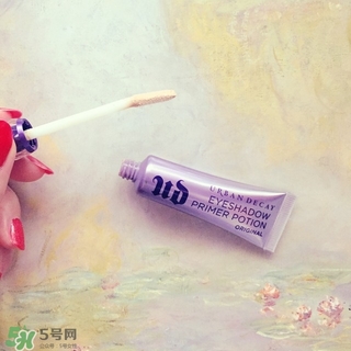 urban decay眼部打底膏哪個顏色好？urban decay眼部打底膏試色