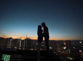 異地戀怎么過(guò)情人節(jié)？異地戀的情人節(jié)怎么過(guò)？