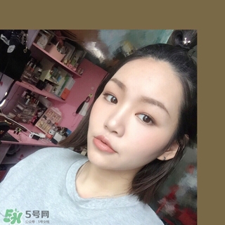 mac唇膏奶茶色是幾號(hào)？mac唇膏mocha試色