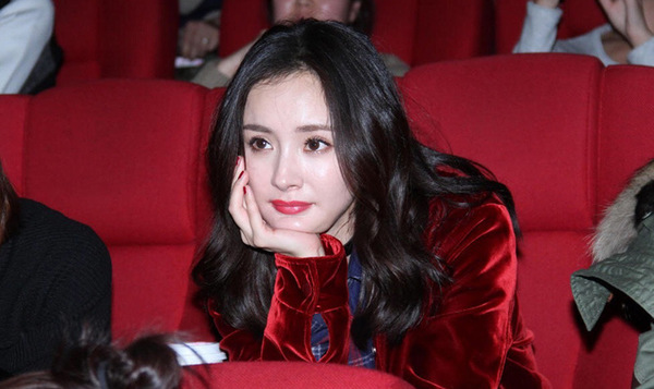 極光紅是什么顏色？極光紅口紅試色