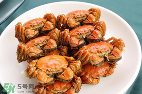 春天吃螃蟹應(yīng)該選公的好還是母的好？春天螃蟹是公的好還是母的？