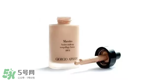 tom ford和阿瑪尼哪個(gè)好？tom ford和阿瑪尼口紅唇釉哪個(gè)好？