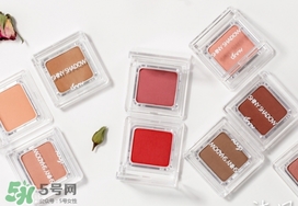 眼影飛粉是什么意思？眼影怎么才算飛粉