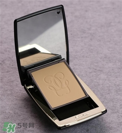 嬌蘭金鉆粉餅好用嗎？嬌蘭金鉆粉餅怎么樣？
