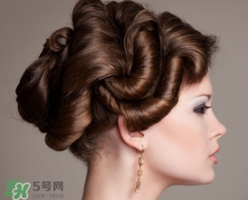 浮粉怎么辦？臉上浮粉怎么補(bǔ)救？