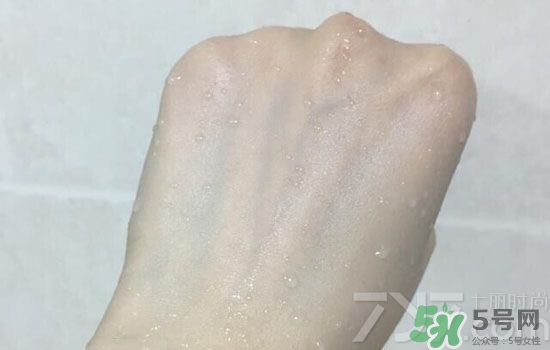 安耐曬金瓶怎么樣？安耐曬金瓶好用嗎？