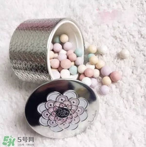 散粉會(huì)浮粉嗎？散粉浮粉怎么辦？