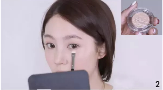 干玫瑰色妝容怎么化？干玫瑰色妝容畫法步驟