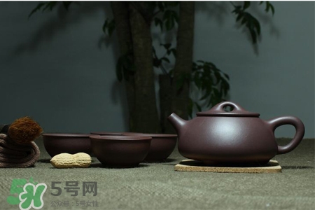 如何清洗紫砂壺茶垢？紫砂壺的茶垢怎么清洗？