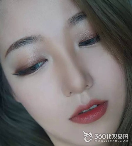干玫瑰色適合什么膚色？干玫瑰色口紅適合黃皮嗎？