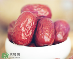 灰棗和和田棗哪個(gè)補(bǔ)血？灰棗和和田棗的區(qū)別