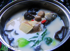 鯽魚湯怎么做才白？鯽魚湯怎么熬成奶白色？