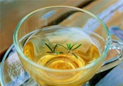 喝茶好還是白開水好？喝茶和喝白開水哪個好？