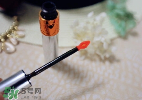 ysl唇油怎么用？ysl唇油使用方法