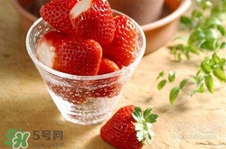 吃草莓可以解酒嗎？草莓怎么解酒