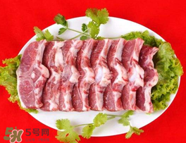 羊肉有點(diǎn)發(fā)臭還能吃嗎？羊肉有點(diǎn)臭味怎么去除？
