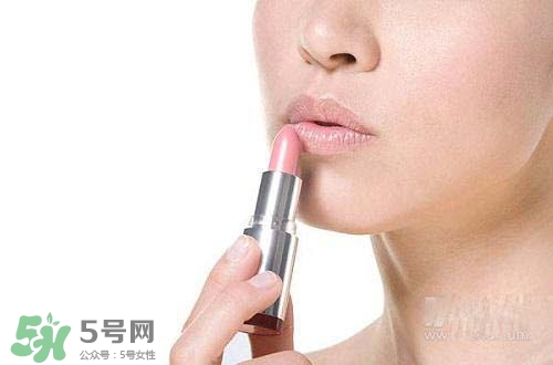 口紅過敏是怎樣的？口紅過敏怎么辦？
