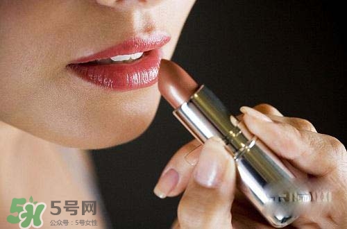 口紅過敏是怎樣的？口紅過敏怎么辦？