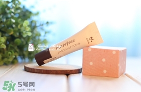 悅詩風(fēng)吟唇部磨砂膏怎么樣？悅詩風(fēng)吟去角質(zhì)磨砂膏怎么用？
