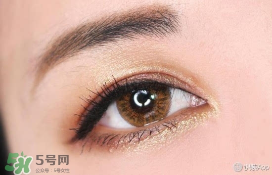 啞光口紅和珠光口紅哪個(gè)好？啞光口紅和珠光區(qū)別