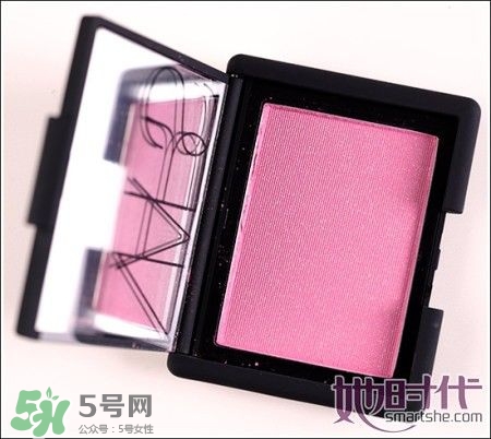 腮紅飛粉是什么意思？腮紅飛粉是質(zhì)量不好嗎？