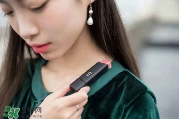 唇釉成膜是什么意思？唇釉怎么成膜？