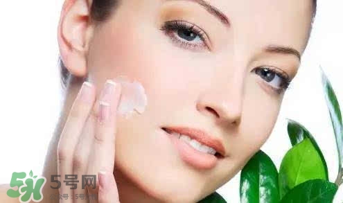 bb霜會(huì)悶痘嗎？bb霜悶痘怎么辦？