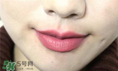 蘭蔻菁純唇膏295多少錢？蘭蔻菁純唇膏295專柜價