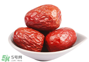 紅棗外面白色的是什么？紅棗上面有一層白的是什么東西？