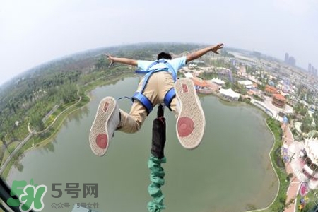 蹦極有身高限制嗎？蹦極對身高有要求嗎？