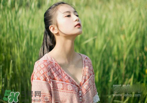皮膚過(guò)敏可以用鹽水洗嗎？皮膚過(guò)敏用什么水洗臉？