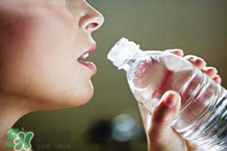 春天要多喝水嗎？春天多喝水有什么好處？